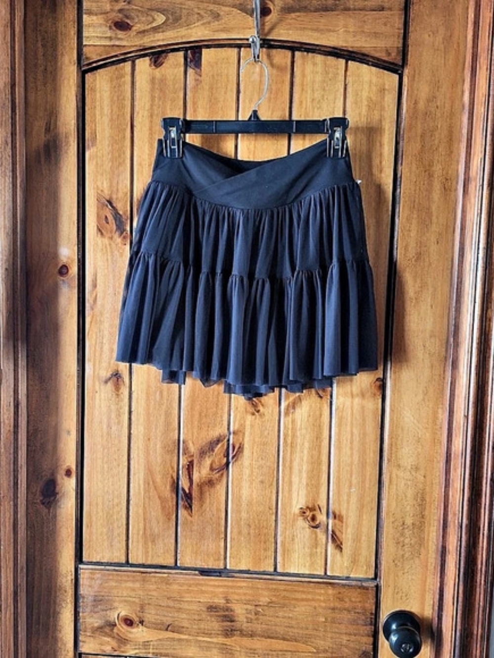 BLōgĭlates Mini Tiered Skirt in Black Size Medium NWT